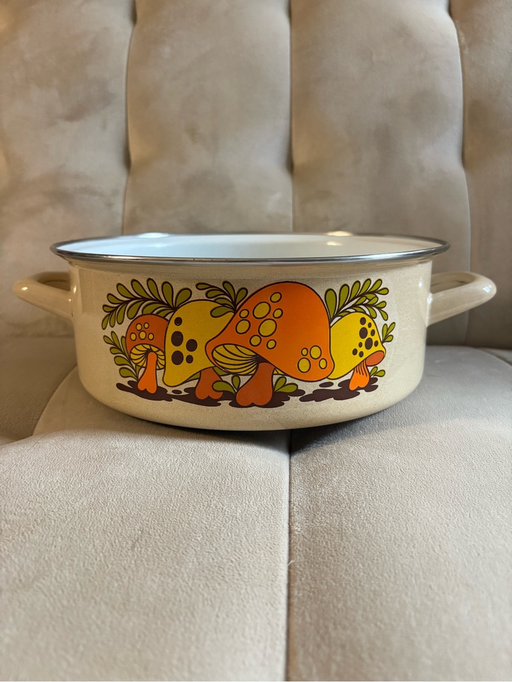 Vintage 70’s sears Merry Mushroom Enamel Serving Pan - Cream and Orange